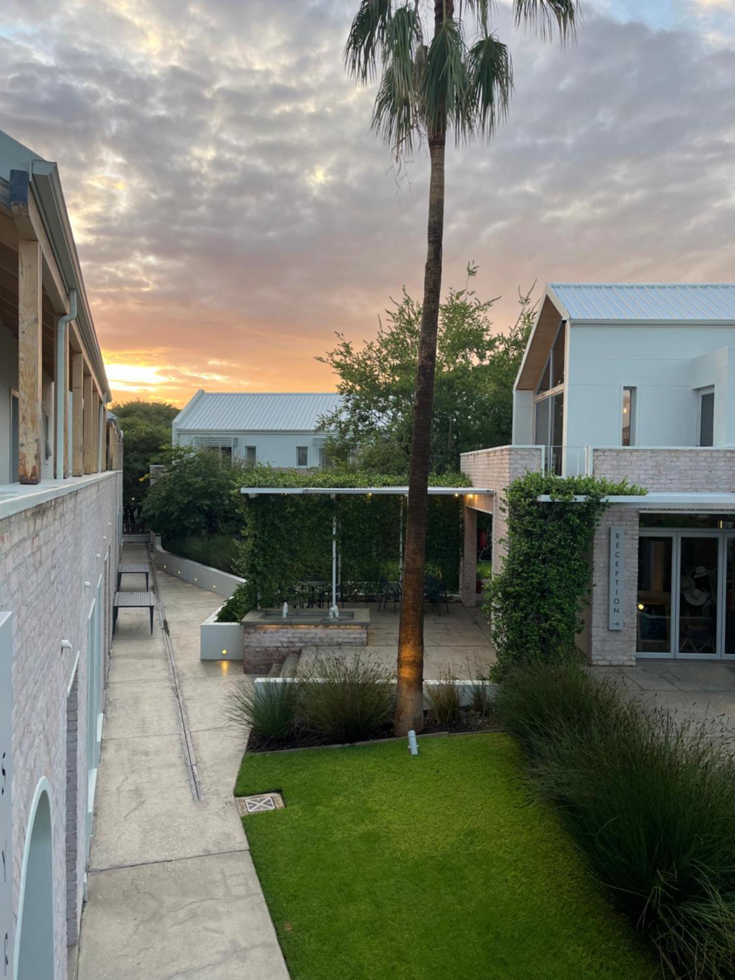 The Windhoek Luxury Suites Exteriér fotografie